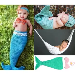 Bikini nyfödda kläder sjöjungfru födelsedag fotokostymer baby mottagande filtar virka tjej sovsäck säck swaddling hårband 210413