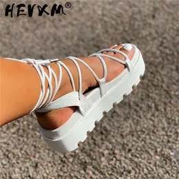 2021 Kobiety Lato Sexy Wedge Platform Sandały Kobiet Casual Ins Heel Shoes Cross Paski Ladies Moda Outdoor Founwear Y0714