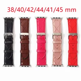 Apple Watch Band 42mm 38mm 40mm 44mm iwatch 1 2 3 4 5 6 SE 7 Bantları Deri Sapanlar Bilezik Moda Bileklik Kabartma kordonlu saat için En Tasarımcı Kayış Hediye Saat Kayışı