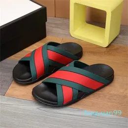 Pantofole piatte di lusso con ricamo design nero pantofole da spiaggia poco profonde per il tempo libero scatola di chiusura in pizzo per interni set completo di accessori 35-44 2021 1301