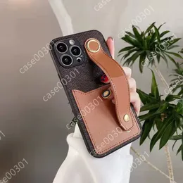 Nowy projektant pasek na rękę Przypadki do telefonu do iPhone 13 12 Prox 11 11Pro x XS XR XSMAX 7 8 Plus Brown PU Skórzany List Drukowanie Shell Anti-Fall Soft Tellphone Cover Case