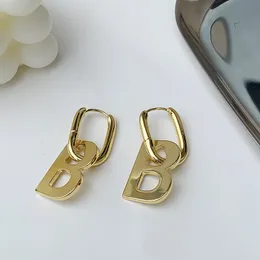 스타 편지 귀걸이 여성 간단한 광택 디자인 알파벳 매력 귀걸이 두 가지 방법 착용 보석