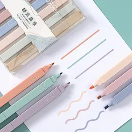 Highlighters 6st / set Light Color Soft Tips Highlighter-Dubbel-Headed Marker Pen Po Journal Fluorescerande Studentpapper