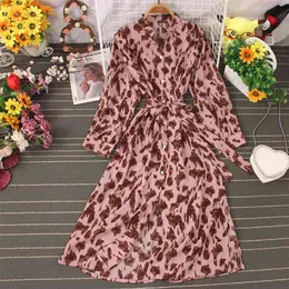 Automne et hiver robe à manches longues imprimé léopard avec taille col montant rétro mi-longueur UK028 210507