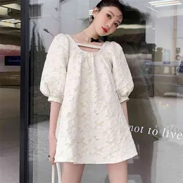 Wysokiej Jakości Casual Jacquard Kobiety Summer Sukienka Kobieta O-Neck Rękaw Puff Luźny Fit Fashion Princess Mini Robe Femme 210514