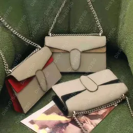 Designerskie torby listonoszki Klasyczna Koperta Sprzęgło Cross Body dla kobiet sliver chain Torby Na Ramię Flap torebka lady Koperta Podkowa klamra torebka dicky0750