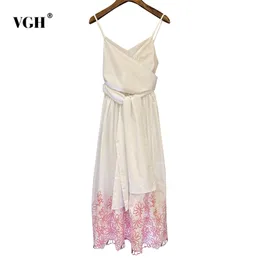 Słodka sukienka sling dla kobiet V Neck Bez rękawów wysoki talia bandaż szczupły dolny haft dorywczo sukienki w stylu 210531