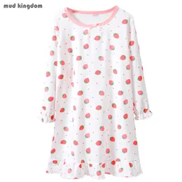 Mudkingdom Lovely Girls Long Sleeve Cotton Pajamas Children Home Clothes Sleeping Group Strawberry Printed Nightgown 210615
