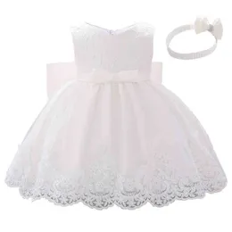 Biała Dziewczynka Brithday Dress 1 Rok 2 lata Chrzest Sukienka Koronki Bow Infant Little Girl Formalna Party Princess Dress KF1042 G1129