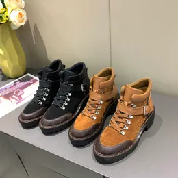 Designer Visa Elegant Atmosfär Högkvalitativ Kvinnor Snö Stövlar Läder Mode Vinter Låg Heel Round Head Lace Up Spänne Original Bagage storlek 35-42