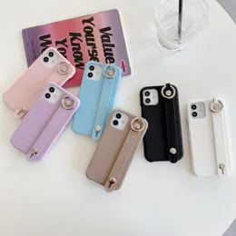 Fashion Skórzane etui na telefon dla iPhone 13 Pro Max 12 11 XS XR X 8 7 Plus tylna pokrywa Wristpand Controlphone