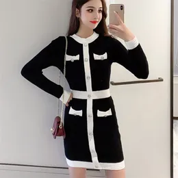 Höst Koreansk Casual Långärmad Stickad Tröja Klänning Kvinnor Mode Chic Single Breasted Vinage Knitwear Bodycondress 210514