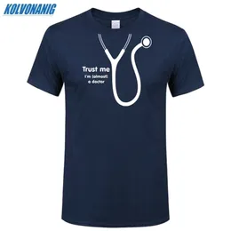 Sommar Lita på mig Jag är nästan en doktor Rolig Skriv ut T-tröja Män Kortärmad Bomull O-Neck Lossa Stora T-shirts 210716