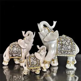 Creative Lucky Elephant Staty Figurines Resin Office Miniatures Golden Feng Shui Ornament Heminredning 211108