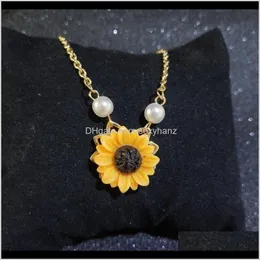 Necklaces & Pendants Jewelry Drop Delivery 2021 Korea Fashion Simple Necklace Leaf Pearl Pendant Sweet Sunflower Clavicle Chain E6Iux