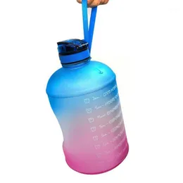 ウォーターボトル3.78Lミックスカラータイムスケール大きなボトルカップBPAキャパシティツールを飲むクリアスポーツジムフリージャグO6M5