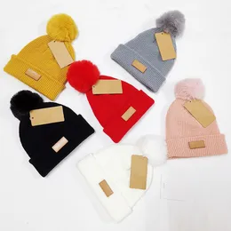 Tasarımcı Kürk Pom Poms Çocuk Şapka Moda Kış Şapka Çocuklar Için Caps Bebek Katı Renk Örme Beanies Marka Kap