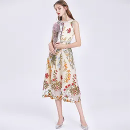 ファッション夏の滑走路ドレスレディースメッシュO首の花刺繍ビンテージ女性Midi Vestoidos 210520