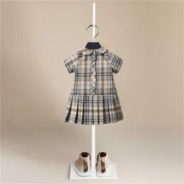 New Kids Designer Clothes Plaid Dresses Princess Party Pleated Dress for Teenage Girls Birthday Wholesale Summer Kids Clothing Q0716