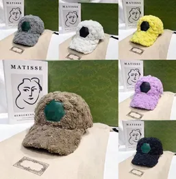 Tasarımcı Unisex Nakış Beyzbol Şapka Kış Kalınlaşmak Şapka Sıcak Rüzgar Geçirmez Kapaklar Rahat Mektup Kuzu Yün Açık Teddy Kaşmir Kap Erkek Kadın