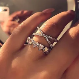 2021 prosta biżuteria Ins najlepsza sprzedaż prawdziwe 925 Sterling Silver Pave biały szafir CZ diament wieczność słodkie cięcie kobiety obrączka ślubna pierścionek z krzyżem prezent