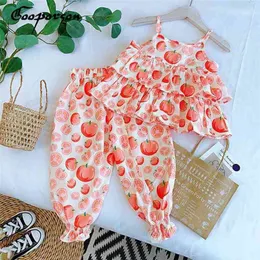 グーポソン夏の子供服トマトプリントファッション韓国の小さな女の子服セット太陽の上部子供のビーチの衣装210715