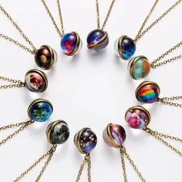 Vintage Nebula Galaxy Necklace Universe Planet Smycken Dubbelsidig Glaskonst Bild Glöd i Mörk Hänge Halsband