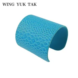 Wing Yuk Tak Limited Pulseiras Offenes Damenarmband Manchette Fashion Classic Femme Schmuck Breites Leder Bunte Armreifen Armreif
