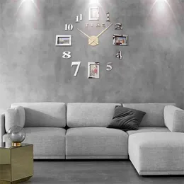 フォトフレームのSaat壁掛け時計Horloge Reloj de Pared Duvar Saati Relogio de Parede Klok Modern Design Watch 3D Largumunous 210401