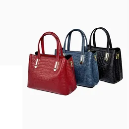 Top fashion shoulder bag leather womens totes bags crocodile pattern tide temperament hand carry all-match handbag