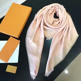 2023 Eşarp Tasarımcı Moda Gerçek Yüksek Dereceli Koru Yüksek Dereceli Scarpes Silk Basit Retro Stil Aksesuarları Kadın Talk Scarve 11 Renk 570