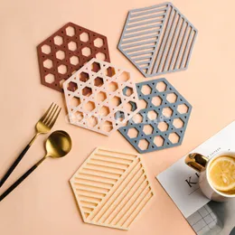 Färgglada silikon Tabellisolering Mattor Coaster Cup Hexagon Mats Pad Heat-isolerad skål Placemat Heminredning Desktop