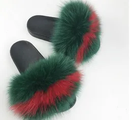 2021 Partihandel 100% Real Fox Tofflor Kids Vinterpäls Barn Hem Slides Girls Sliders.1Pairs / 2PCS Raccoon Fluffy Chinelo Flats Strand Sommar