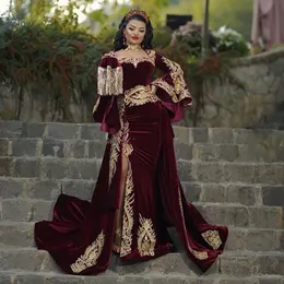 Marokańska Kaftan Arabski Suknie Wieczorowe z odpinanym pociągu Aplikacje Złota Koronka Z Długim Rękawem Mermaid Velvet Party Party Suknie Formalna Sukienka Event