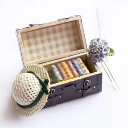 1/12 Dollhouse Miniatyrbärande Vintage Läder Trä resväska Bagage Klassiska Leksaker Pretend Play Furniture Leksaker 1581 Y2