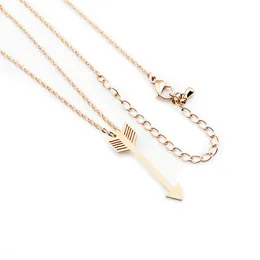 Locka Sell Vertical Arrow Pendant Halsband Moderna kvinnor smycken Justerbar rostfritt stålkedja Collier Chokers