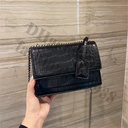 Women Burgundy Clutch Shoulder Chains Bags One Side Real Leather Flap Cross Body Handbags Small Mini Size Square Beauty Lady Black Crossbody fashion