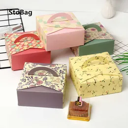 Stobag 10pcsパフ小さなケーキパッキングボックス手作りビスケットキャンディーチョコレートスナックパッキング手作りの赤ちゃんのウェディングサプライ210602