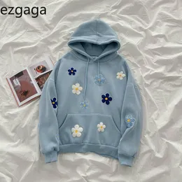 Ezgaga Flower Hoodies Loose Höst Vinter Mode Tjock Broderi Preppy Style Kawaii Ladies Sweatshirt Jumper Streetwear Toppar 210430