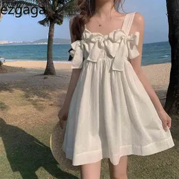 Ezgaga French Style Bow Elegancka sukienka Kobiety Słodki Spaghetti Pasek Lato Nowy Vintage Chic Solid Loose Los Wakacje Bandaż Vestido 210430