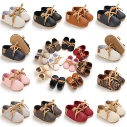 Najpierw Walkers Baby Shoes Classic Retro Boys and Girls Guma Sole Non Slip Born Moccasins Casual Berbecler