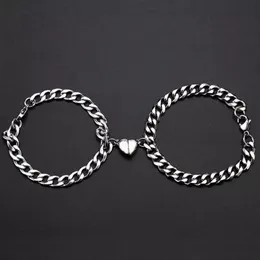 Collegamento, catena 2021 2 pezzi punk argento colore coppia braccialetto per le donne in lega di zinco magnete romantico uomini accoppiati cose gioielli di moda