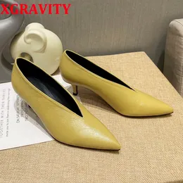 Sexig Höst Ny Designer Vintage Evening Skor Ladies Fashion Pointed Toe V Cut Kvinna Skor Högklackpumpar Sexig C323