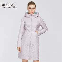 Miegofce Designer Womens Bomulljacka med dragkedja och Mellanlängd Beständig Hooded Collar Kvinna Raincoat Windproof 211011