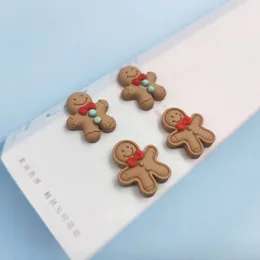 Korea Söt Gingerbread Man Biscuit Pendant Charms Dryck Smycken Resultat DIY Roliga Örhängen Smycken