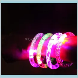 Andra evenemangsfestleveranser Home Garden Led Light Up Blinking Glowing Crystal Armband för Disco Party Concert Prop Christmas Hallowe