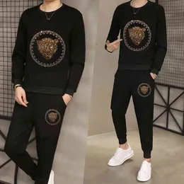 Mężczyźni Dresy 2 sztuki Zestaw Okrągły Szyi Sweter Sweter Spodnie Diamentowe Druk Sportowy Garnitur Gym Jogging Casual Sportwear 210527