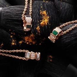 BGARI Halsband Natural Emerald 18K Guldpläterad högkvalitativ högkvalitativ smycken Halsband Lyxdesigner Officiella reproduktioner Premium Presenter