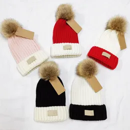 Moda Erkek Tasarımcılar Şapka Bonnet Kış Beanie Örme Yün Şapka Artı Kadife Kap Skullies Kalın Maske Saçak Sevimli Kasketler