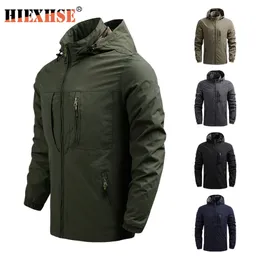 Giacca impermeabile da uomo Shark Soft Shell Giacca a vento tattica militare Cappotto casual con cappuccio di alta qualità Giacche da uomo per esterno maschile 211217